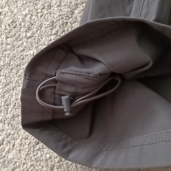 Eddie Bauer Rainier Capris - Picture 8 of 11